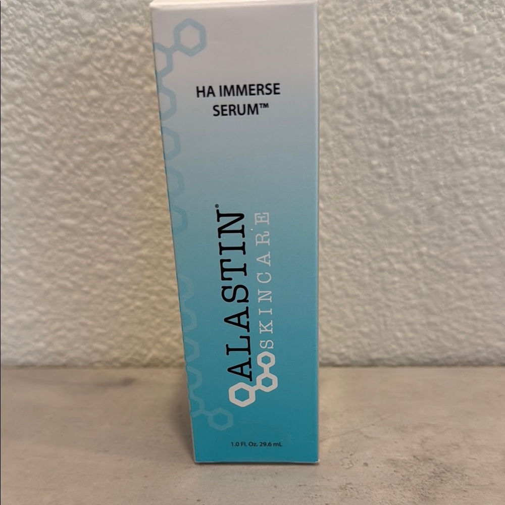HA Immerse Serum - Blue and White